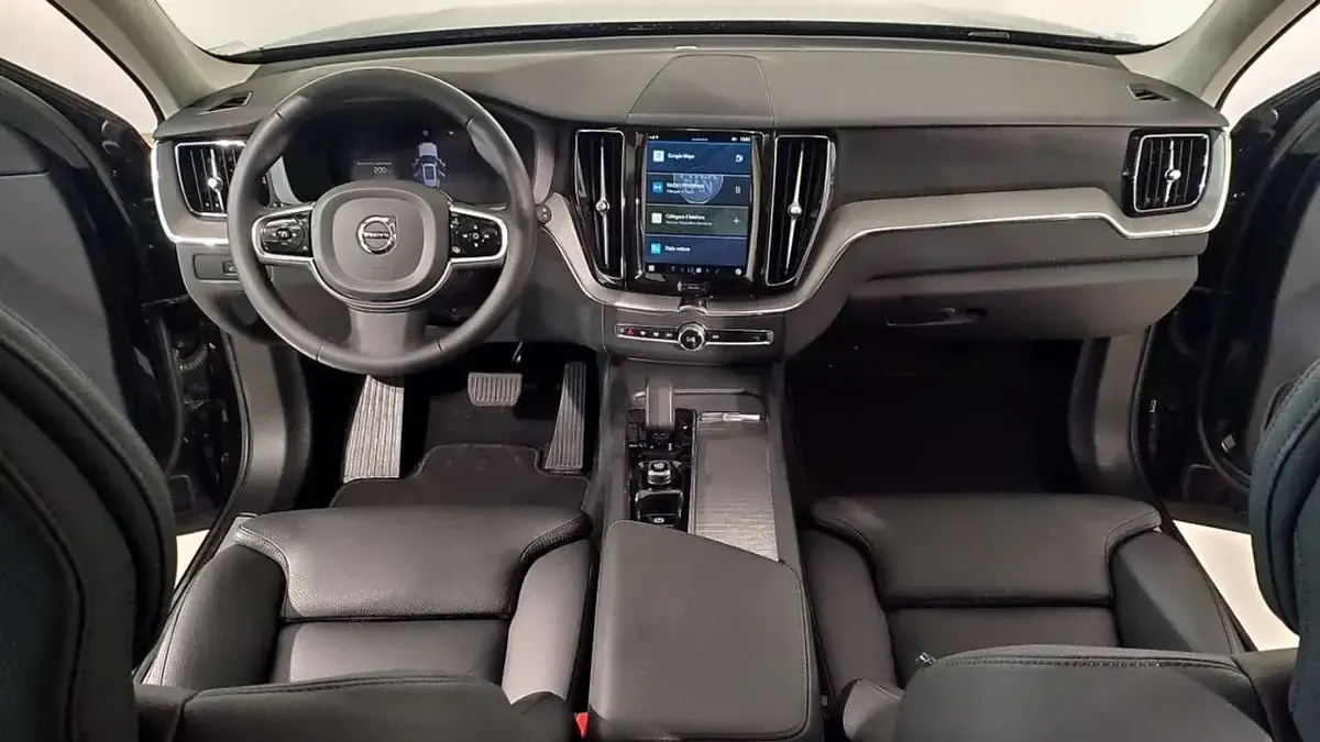 Usata Volvo XC60 Plus 197 CV (144 kW) 2023 Nero SUV