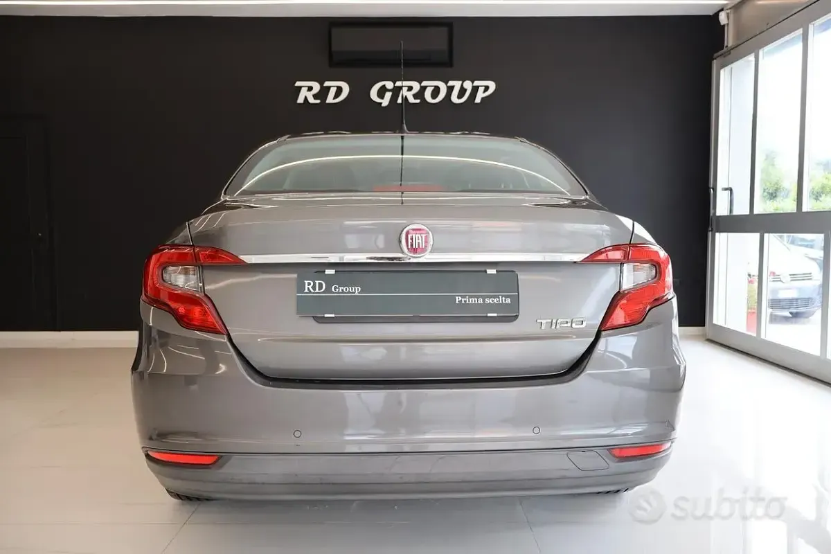 Usata Fiat Tipo Lounge 120 CV (88 kW) 2017 Grigio Berlina