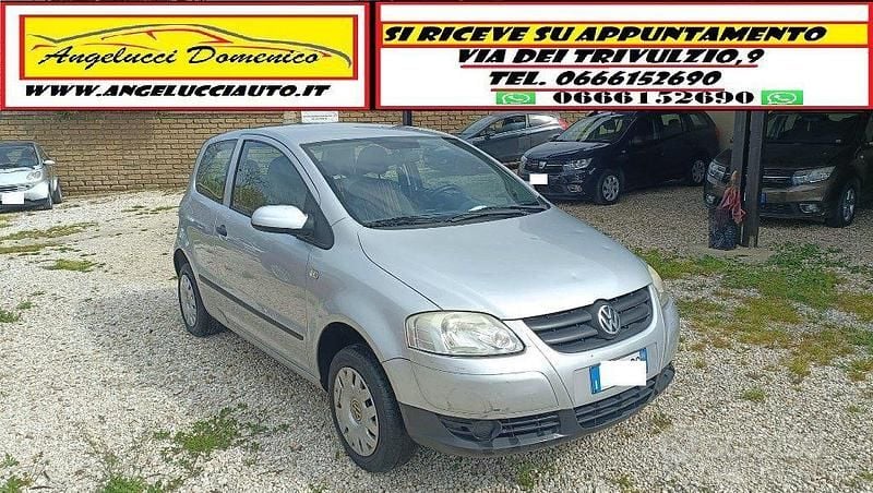 Usata VW Fox 75 CV (55 kW) 2006 Grigio Utilitaria