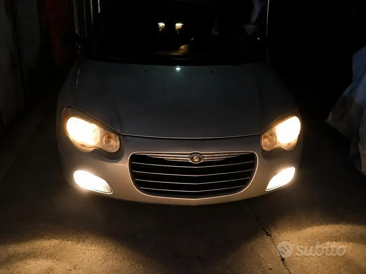 Usata Chrysler Sebring Cabriolet 141 CV (103 kW) 2003 Grigio Cabrio