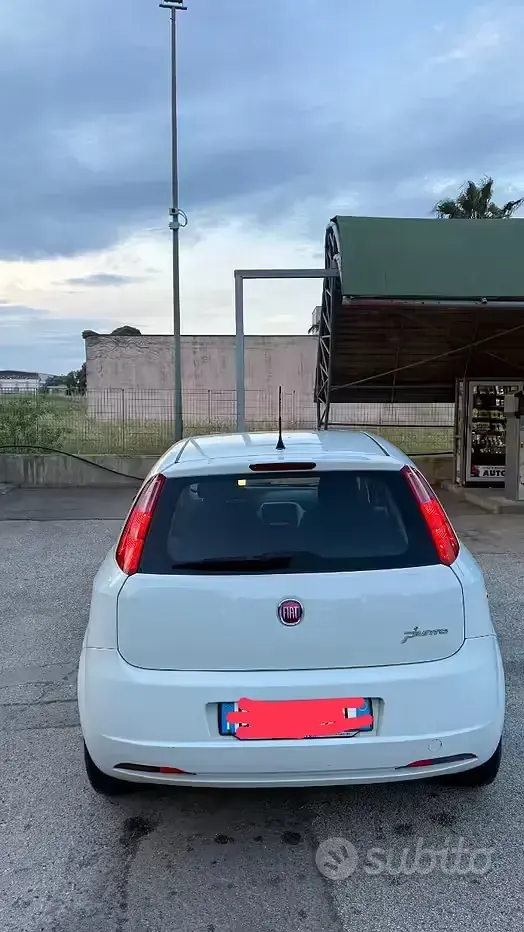 Usata Fiat Punto 75 CV (55 kW) 2008 Utilitaria