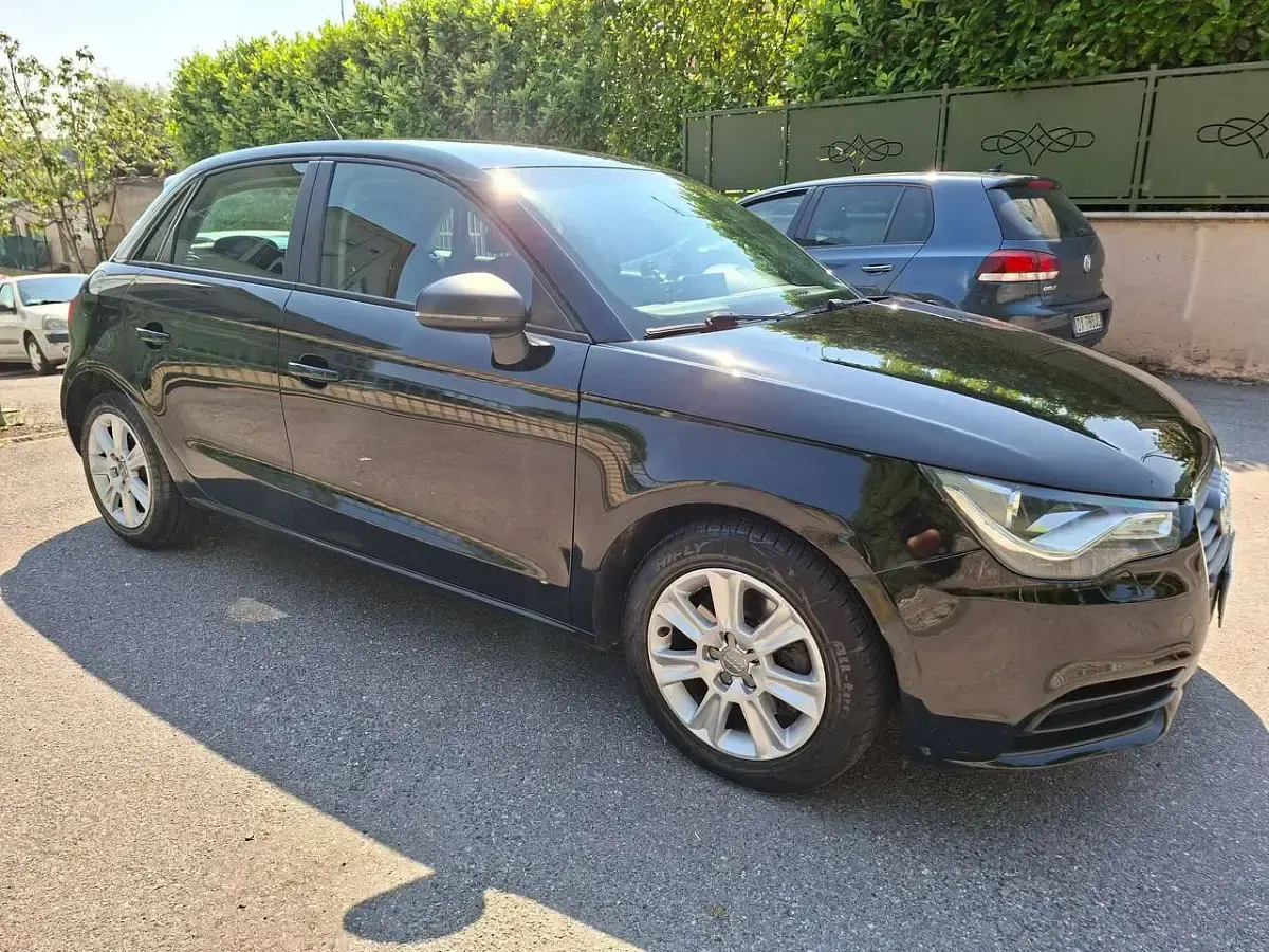 Usata Audi A1 122 CV (89 kW) 2012 Nero Utilitaria