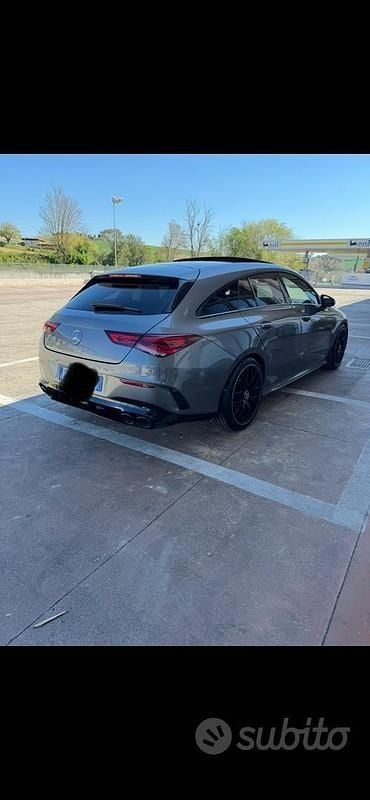 Usata Mercedes CLA200 163 CV (119 kW) 2019 Grigio Station wagon