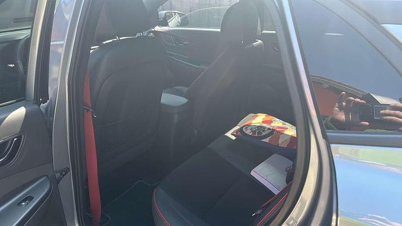 Usata Hyundai Kona Style 177 CV (130 kW) 2020 Grigio SUV
