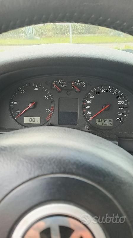 Usata VW Passat 116 CV (85 kW) 2000 Blu Berlina