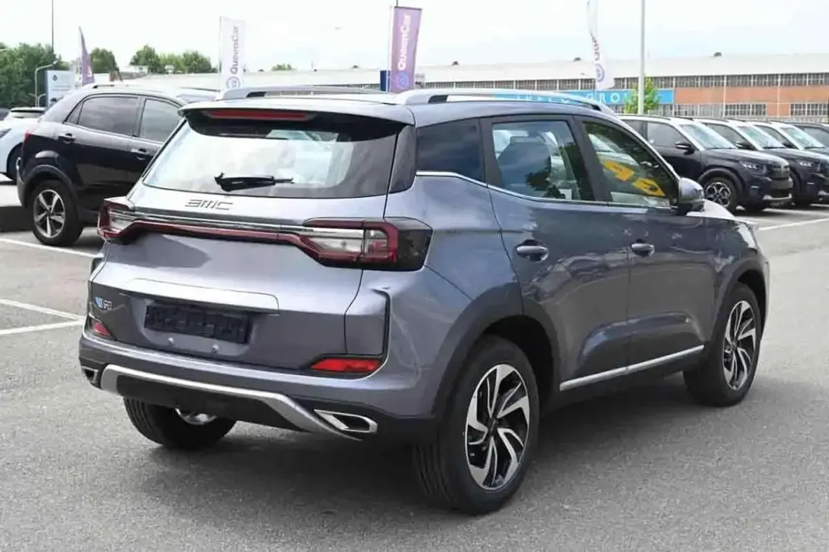 Nuova EMC SEI 147 CV (108 kW) 2026 Grigio SUV