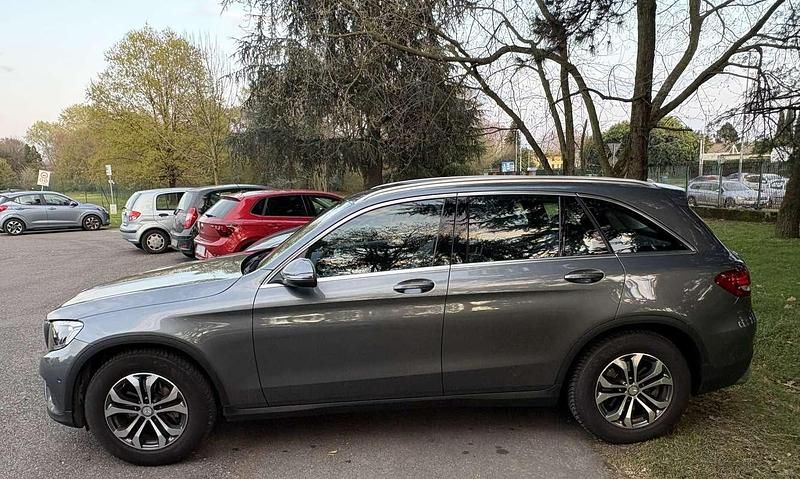 Usata Mercedes GLC220 Business 170 CV (125 kW) 2016 Grigio SUV
