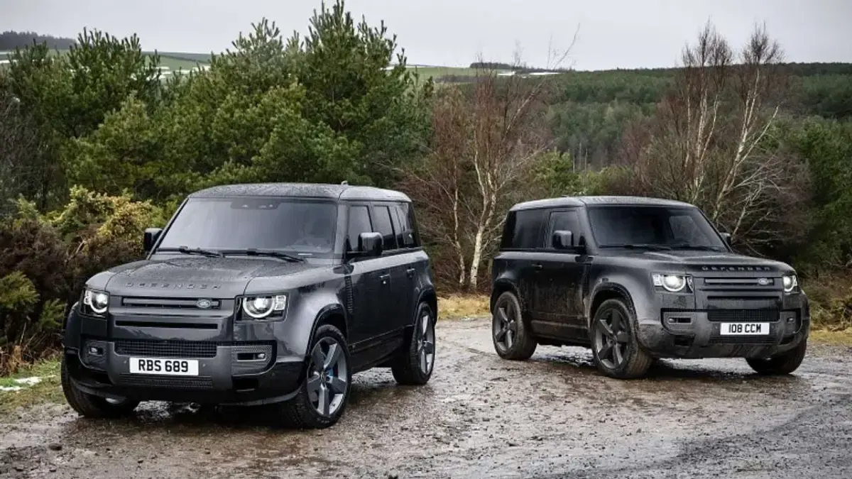 Nuova Land Rover Defender HSE Dynamic 351 CV (258 kW) 2025 Argento SUV