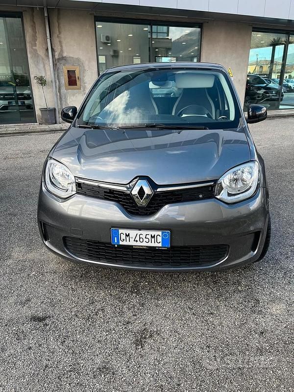 Usata Renault Twingo 65 CV (47 kW) 2023 Grigio Utilitaria