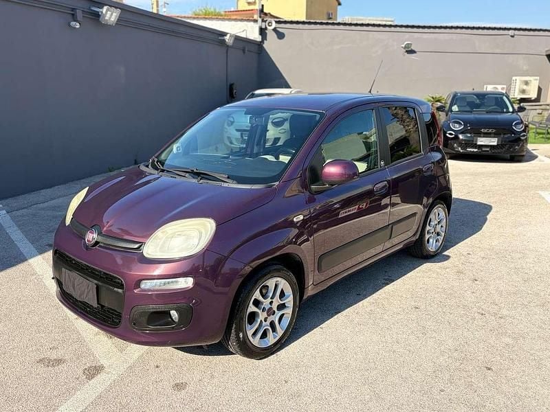 Usata Fiat Panda Lounge 69 CV (50 kW) 2013 Lilla Utilitaria