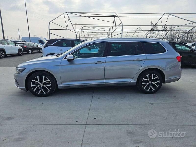 Usata VW Passat Executive 150 CV (110 kW) 2021 Grigio Station wagon
