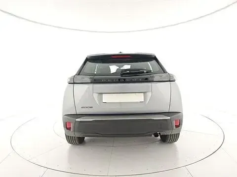 Usata Peugeot 2008 Style 102 CV (75 kW) 2025 Argento SUV