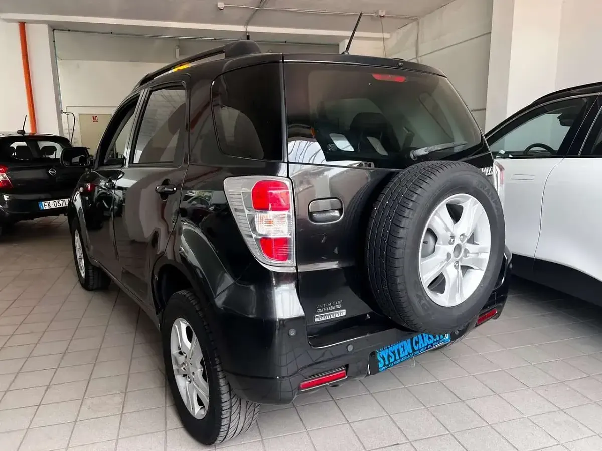 Usata Daihatsu Terios 102 CV (75 kW) 2012 Nero SUV