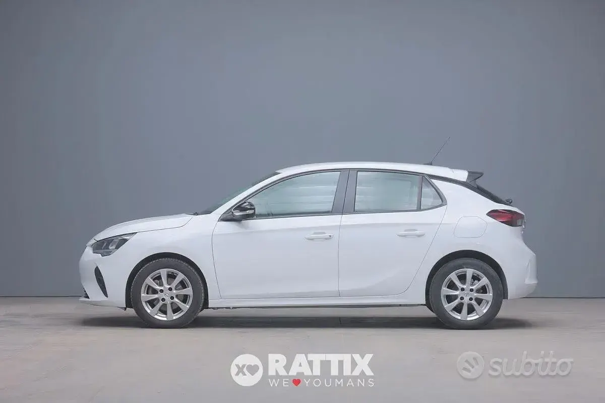 Usata Opel Corsa Edition 101 CV (74 kW) 2022 Jade white Utilitaria