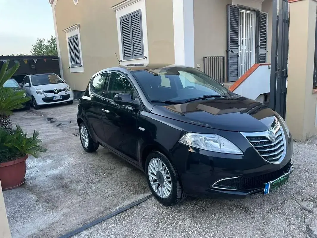 Usata Lancia Ypsilon S 69 CV (50 kW) 2015 Utilitaria