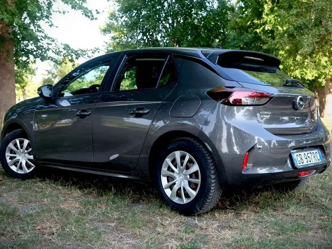 Usata Opel Corsa Edition 75 CV (55 kW) 2020 Grigio Utilitaria