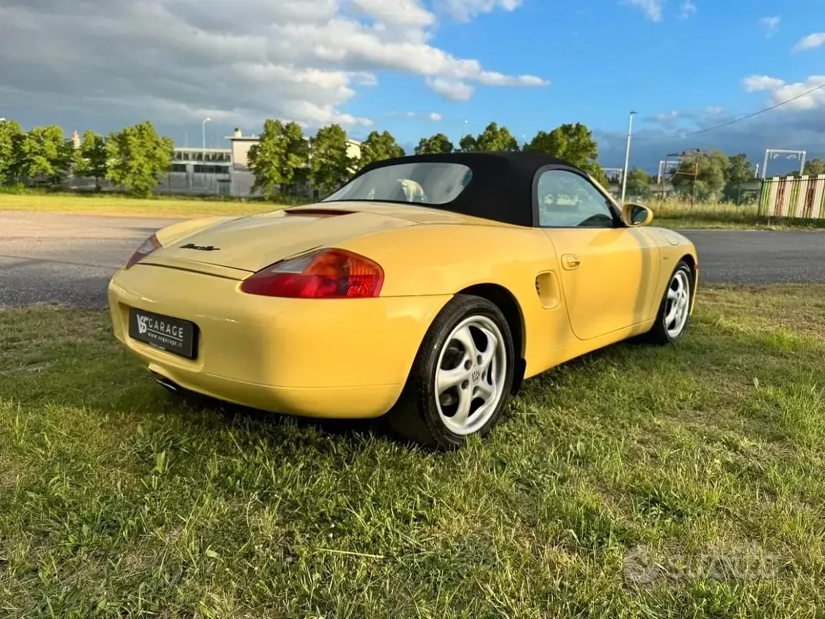 Usata Porsche Boxster 204 CV (150 kW) 1997 Giallo Cabrio