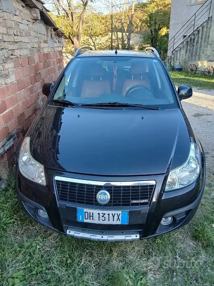 Usata Fiat Sedici 120 CV (88 kW) 2007 Nero SUV