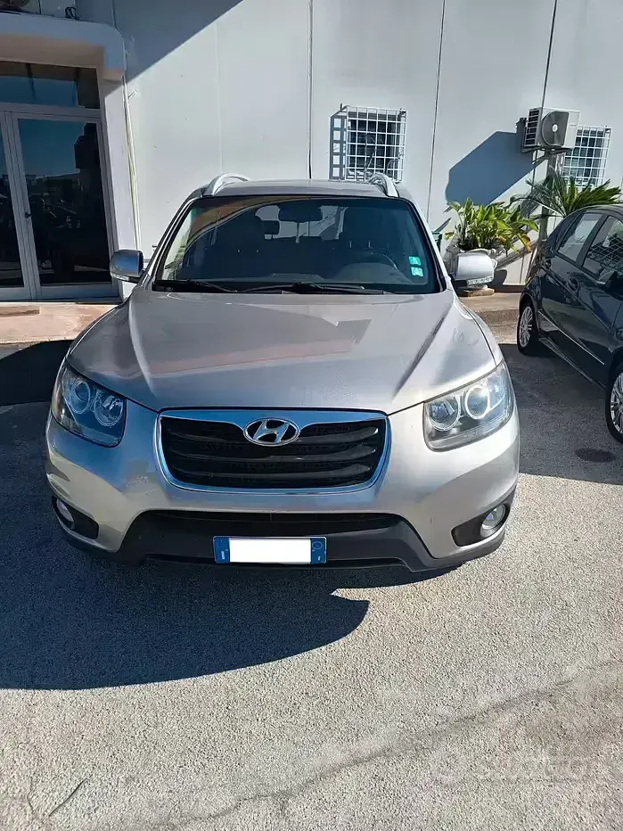 Usata Hyundai Santa Fe Style 197 CV (144 kW) 2011 Grigio SUV