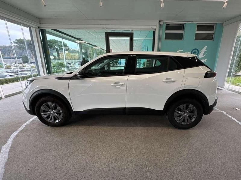 Usata Peugeot 2008 Active 102 CV (75 kW) 2022 Bianco SUV