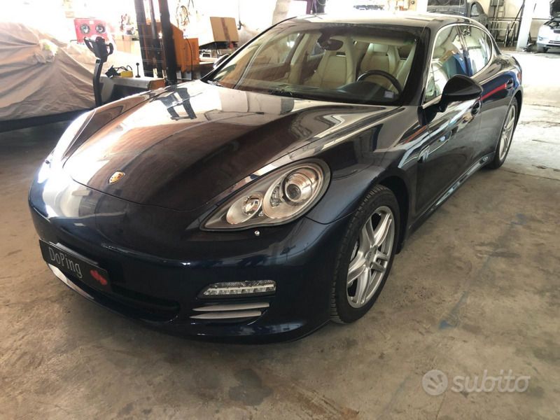 Blu Usata 2011 Porsche Panamera 4S Tre volumi | 30.000 € - Immagine 1/4