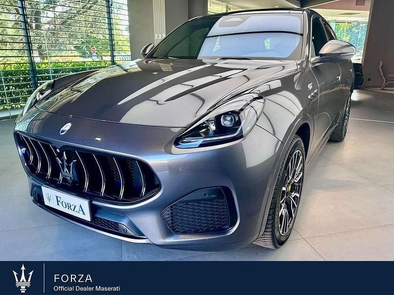Grigio lava Usata 2022 Maserati Grecale GT SUV | 59.900 € (Buon prezzo) - Immagine 1/4