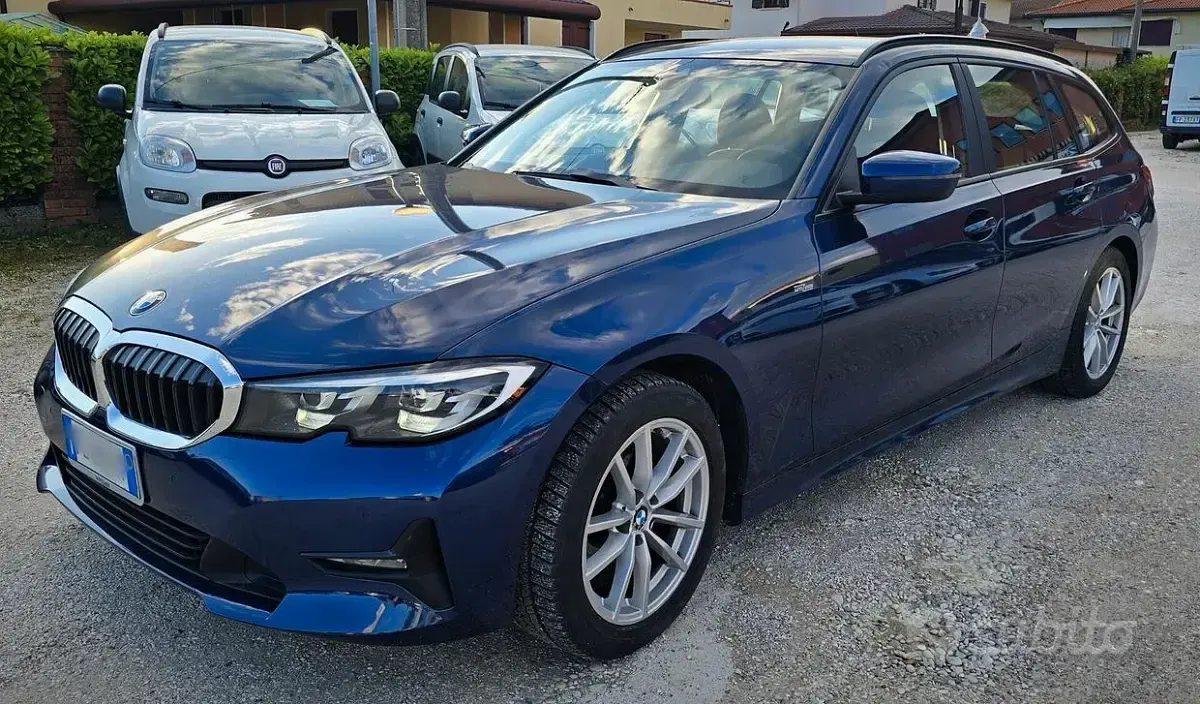 Usata BMW 320 Advantage 190 CV (139 kW) 2019 Blu Station wagon