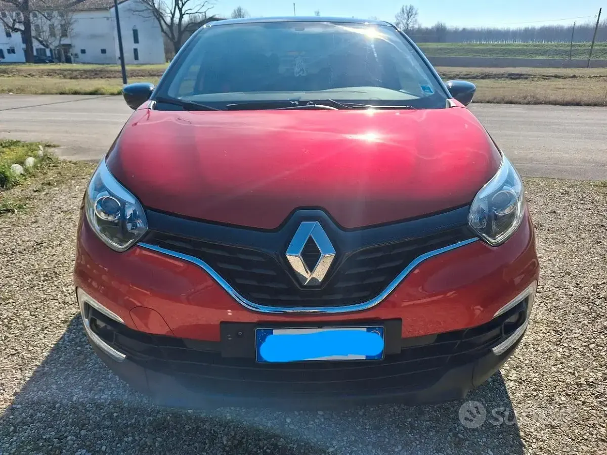 Usata Renault Captur 90 CV (66 kW) 2018 Rosso SUV