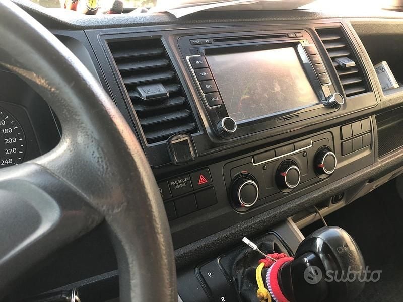 Usata VW T6 140 CV (102 kW) 2017 Nero Furgone