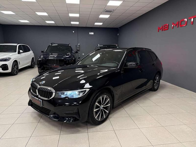 Usata BMW 318 Luxury Line 150 CV (110 kW) 2022 Nero Station wagon