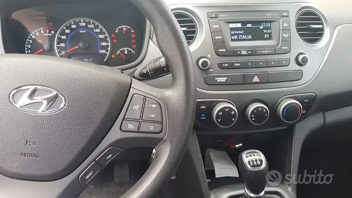 Usata Hyundai i10 66 CV (48 kW) 2018 Bluazzurro Utilitaria