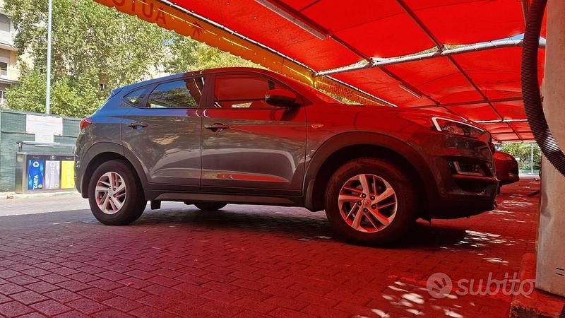 Usata Hyundai Tucson 132 CV (97 kW) 2020 Grigio SUV