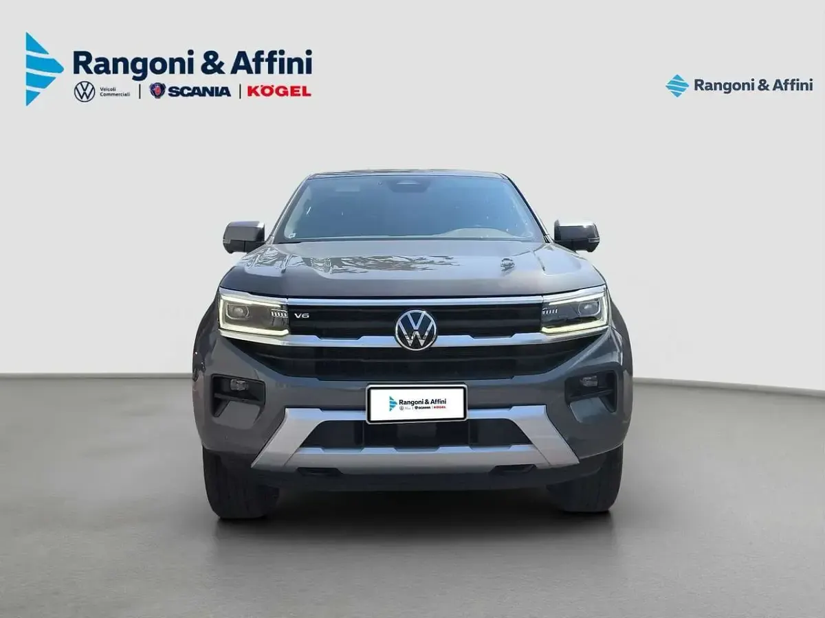 Usata VW Amarok Style 241 CV (177 kW) 2025 Grigio Pick-up