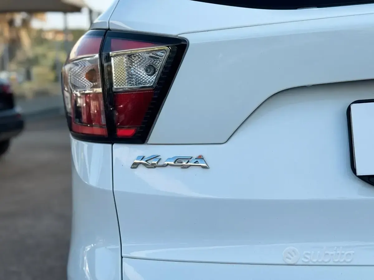 Usata Ford Kuga Titanium 120 CV (88 kW) 2018 Bianco SUV