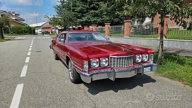 Begagnad Ford Thunderbird 203 HK (149 kW) 1976 Sportkupé