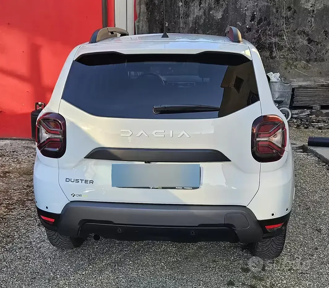 Usata Dacia Duster Journey 101 CV (74 kW) 2023 Bianco SUV