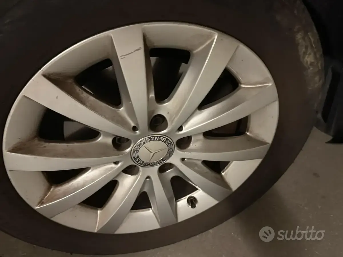 Usata Mercedes A160 102 CV (75 kW) 2017 Utilitaria