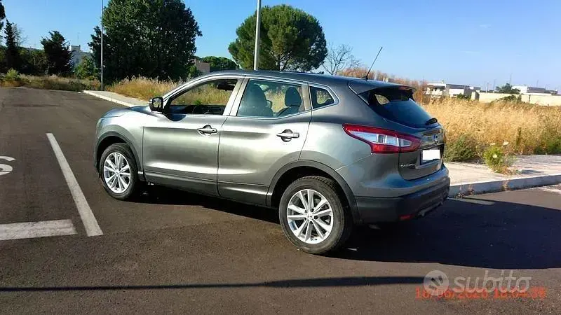Usata Nissan Qashqai 110 CV (80 kW) 2017 Grigio SUV