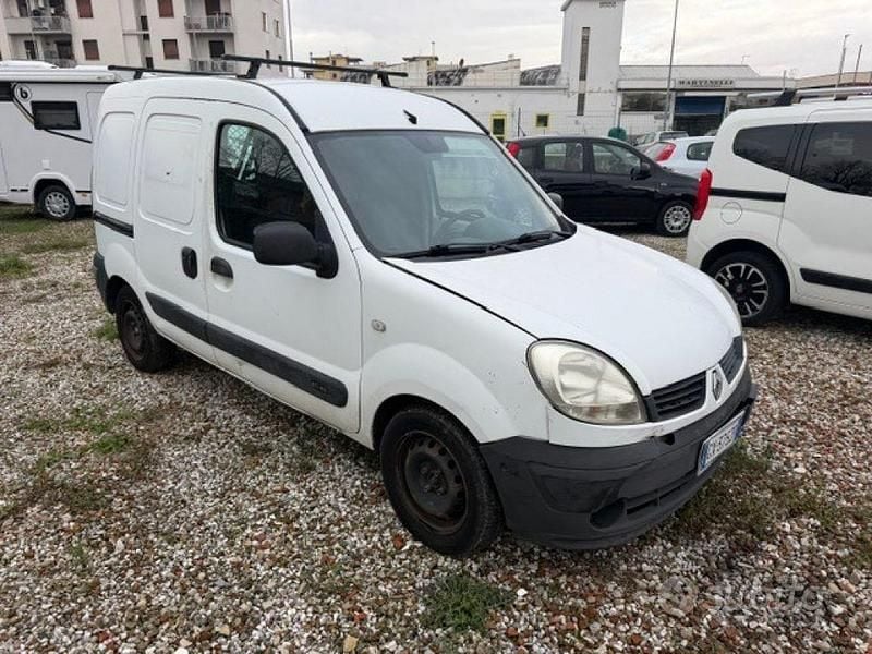 Usata Renault Kangoo 60 CV (44 kW) 2007 Bianco Monovolume