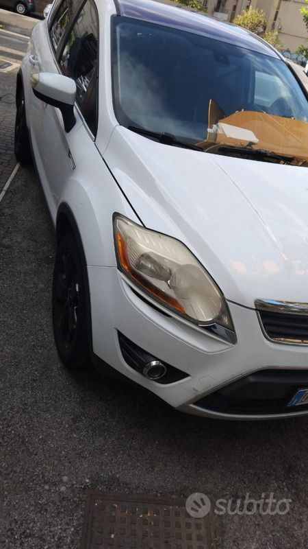 Usata Ford Kuga 140 CV (102 kW) 2009 Bianco SUV