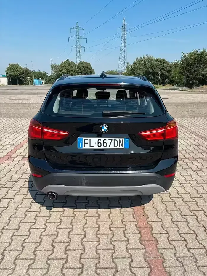 Usata BMW X1 Advantage 150 CV (110 kW) 2017 Nero SUV