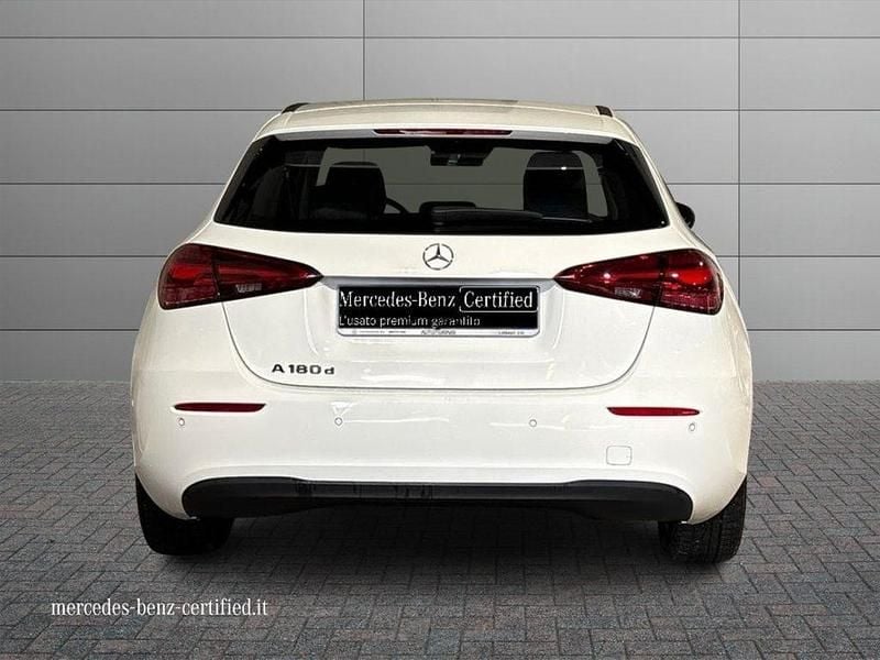 Usata Mercedes A180 Advanced 116 CV (85 kW) 2023 Bianco polare Berlina