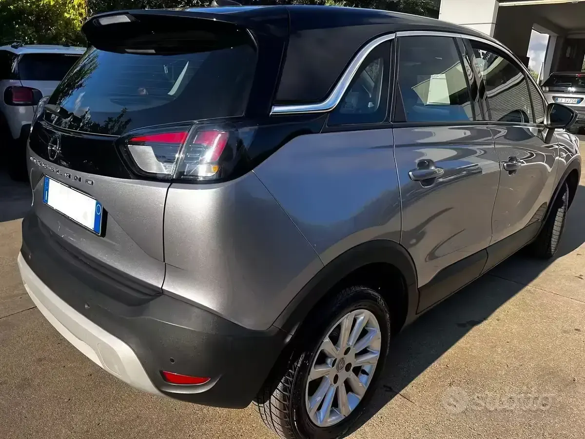 Usata Opel Crossland Elegance 120 CV (88 kW) 2021 Grigio SUV