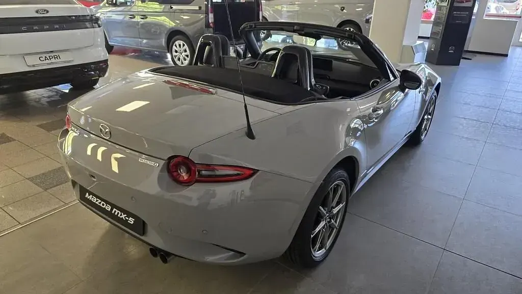 Nuova Mazda MX5 132 CV (97 kW) 2026 Aero grey Cabrio
