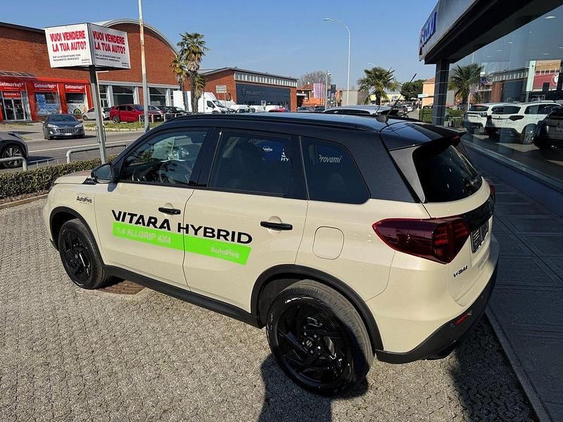 Usata Suzuki Vitara 110 CV (80 kW) 2026 Beige SUV