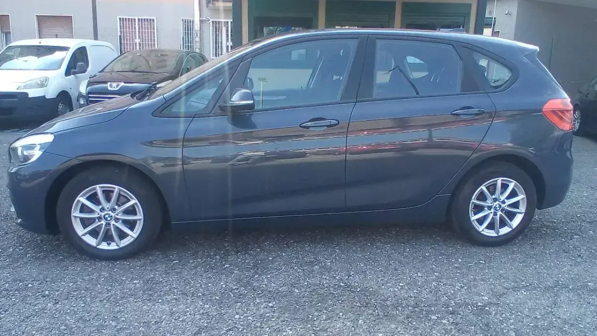Usata BMW 218 Active Tourer Luxury Line 150 CV (110 kW) 2017 Grigio Monovolume