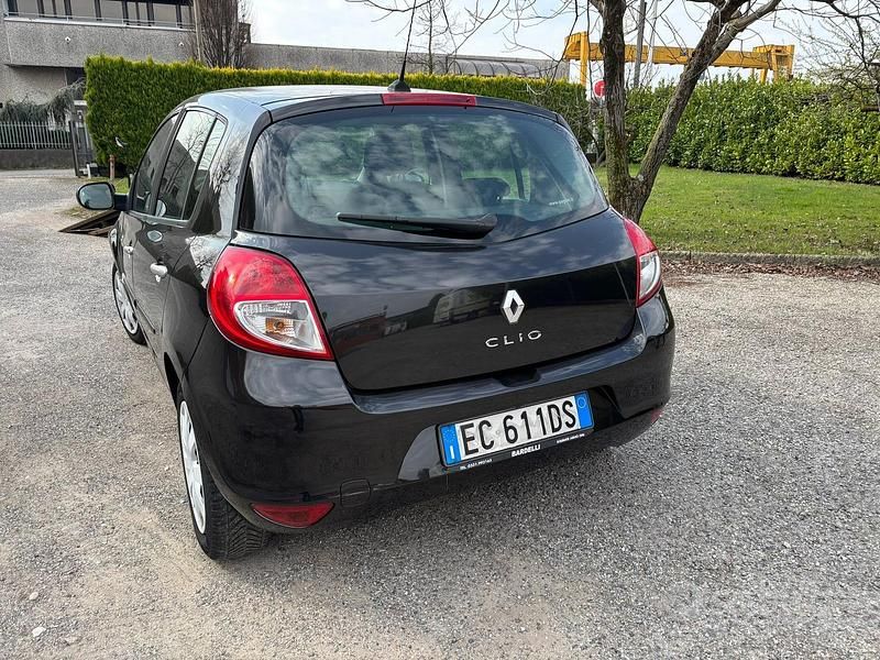 Usata Renault Clio II 58 CV (42 kW) 2010 Berlina