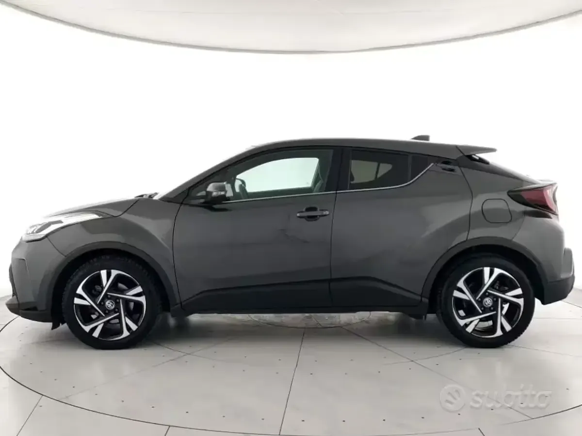 Usata Toyota C-HR Business Edition 2023 Grigio SUV