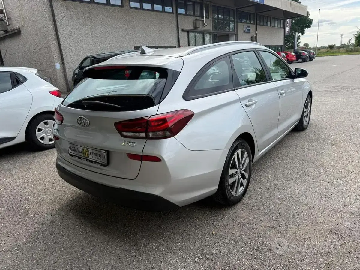 Usata Hyundai i30 110 CV (80 kW) 2017 Grigio Station wagon