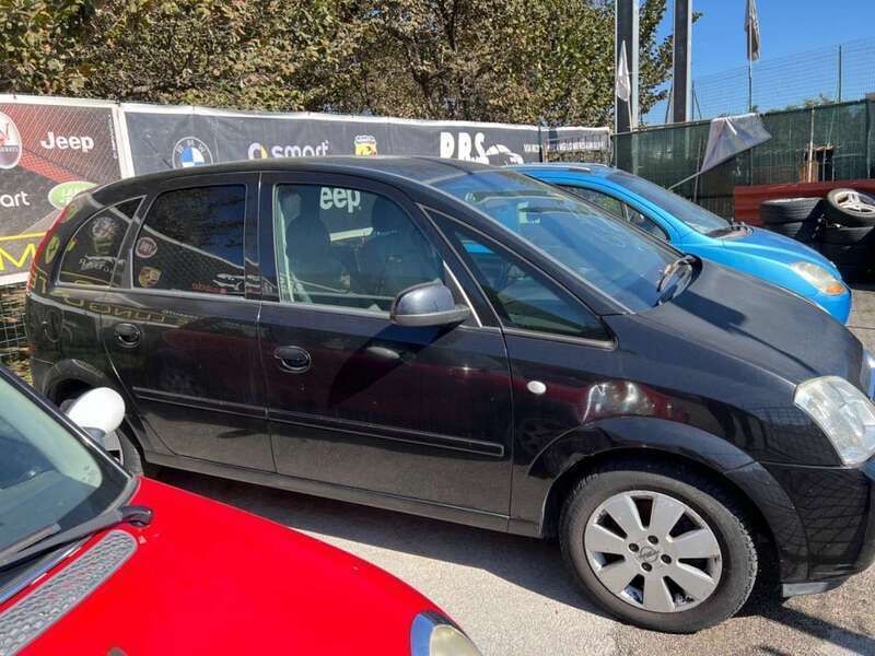 Usata Opel Meriva Enjoy 90 CV (66 kW) 2004 Nero Monovolume